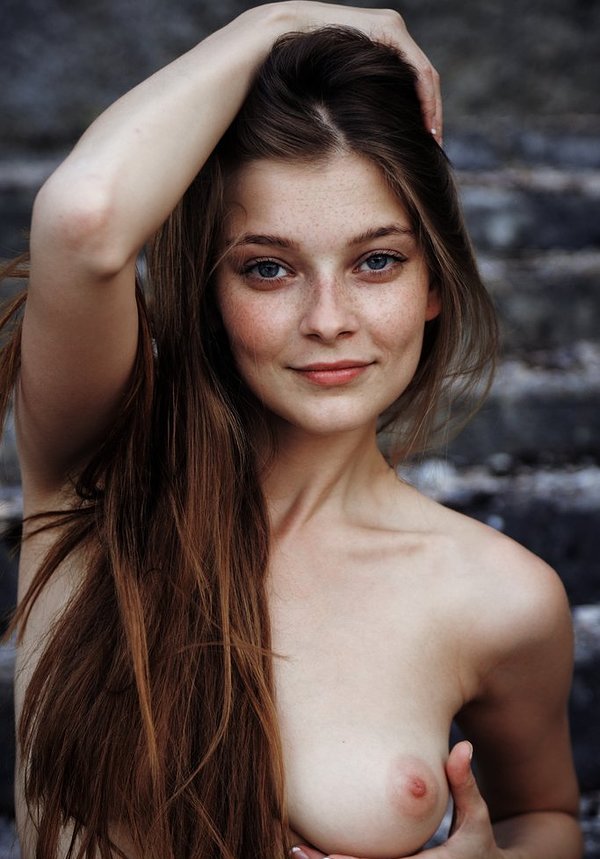 Галина, 22 года, 0 размер груди